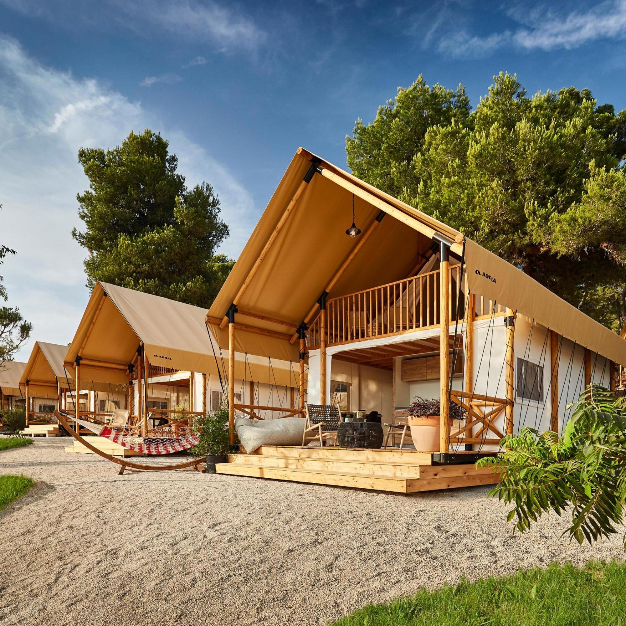 Arena One 99 Glamping Hotel Pomer Exterior foto