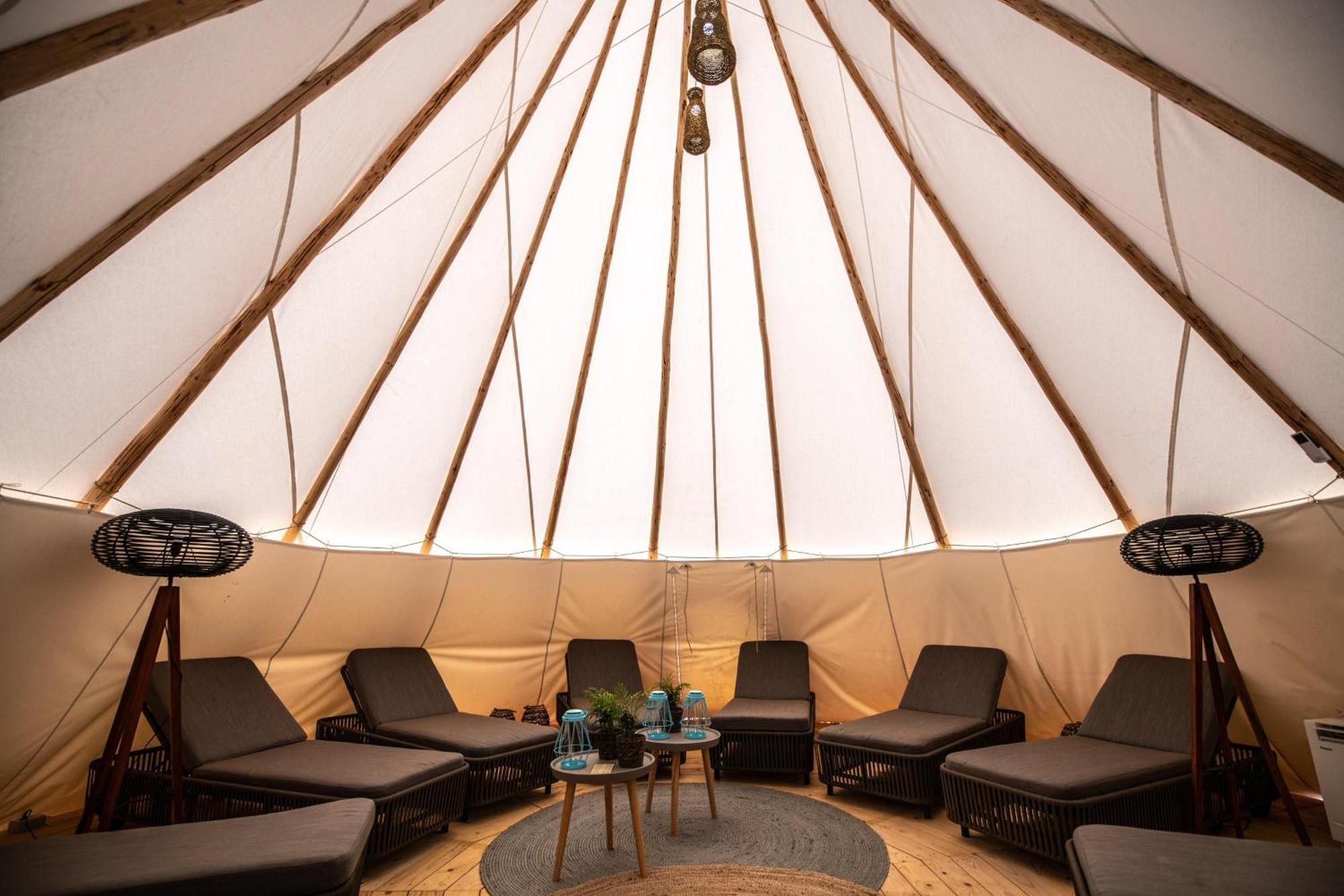 Arena One 99 Glamping Hotel Pomer Exterior foto