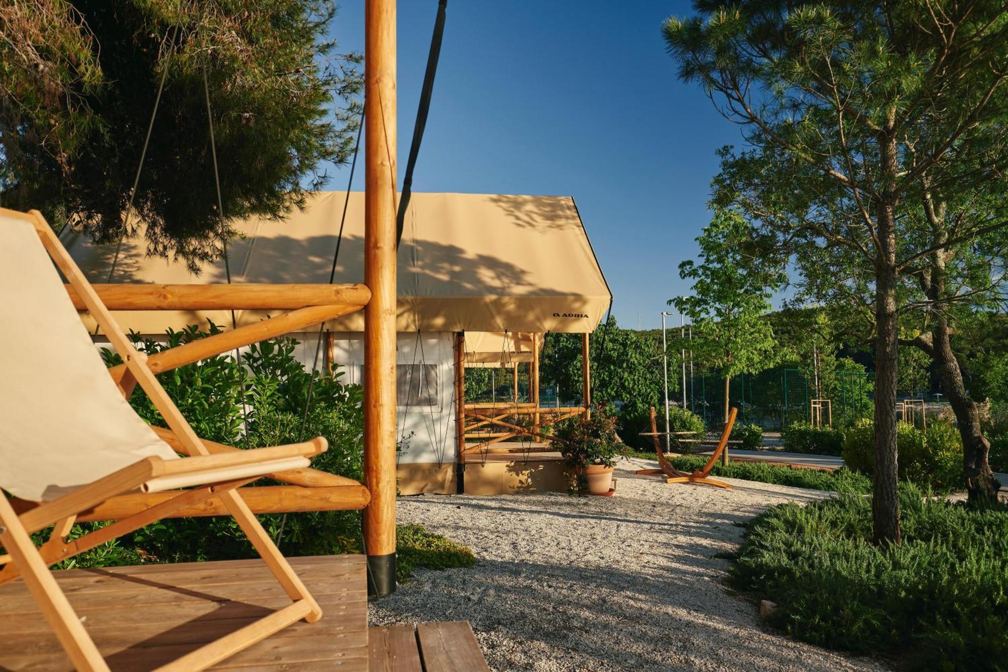 Arena One 99 Glamping Hotel Pomer Exterior foto